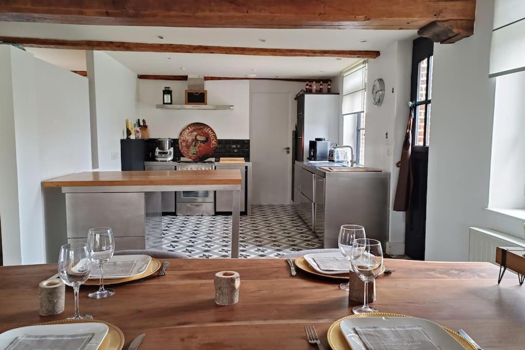 Ferme De Caractere Avec Piscine Et Cheminee Vila Sainghin-en-Mélantois Exterior foto