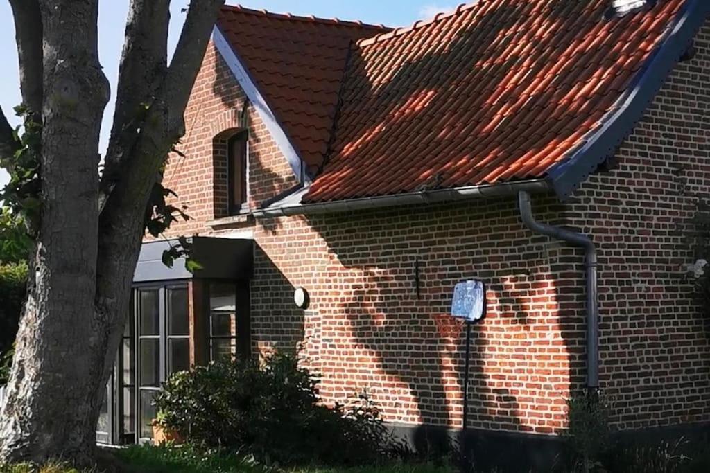 Ferme De Caractere Avec Piscine Et Cheminee Vila Sainghin-en-Mélantois Exterior foto